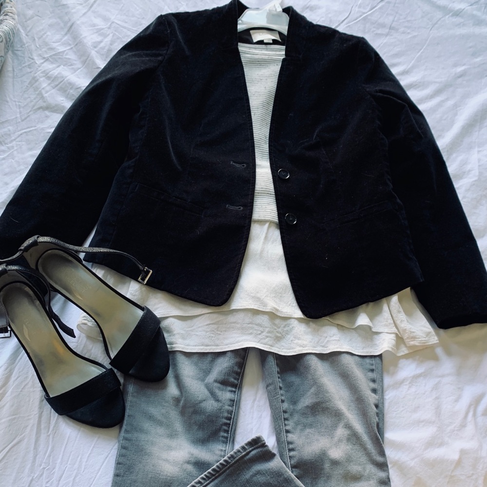 Loft Black Velvet notch collar blazer size 6P